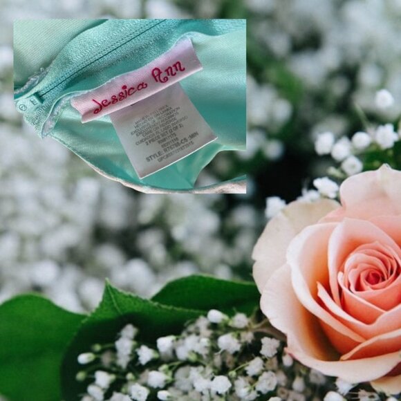 Jessica Ann Floral Lace Dress - Picture 2 of 12